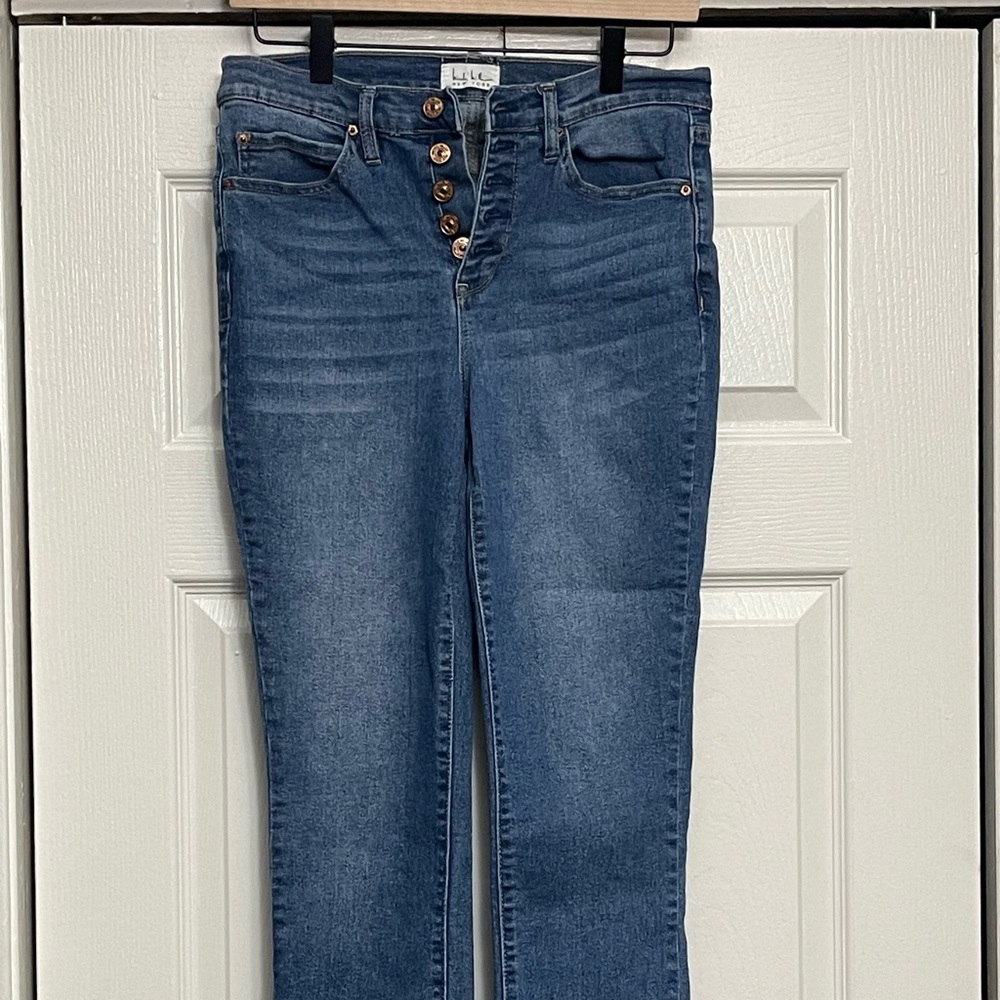 Nicole Miller skinny crop jeans, size 6